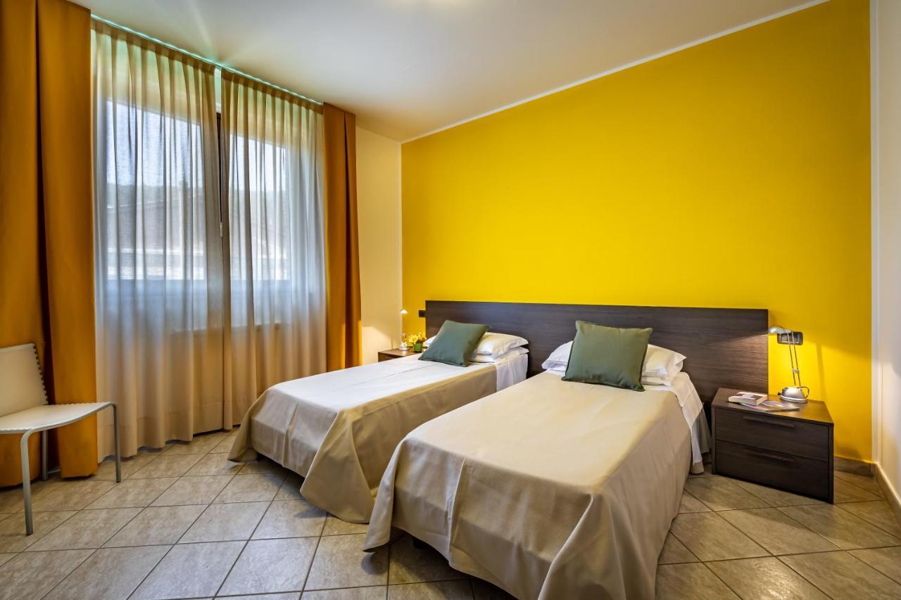 Casa Vacanze Arianna Rosia Екстериор снимка