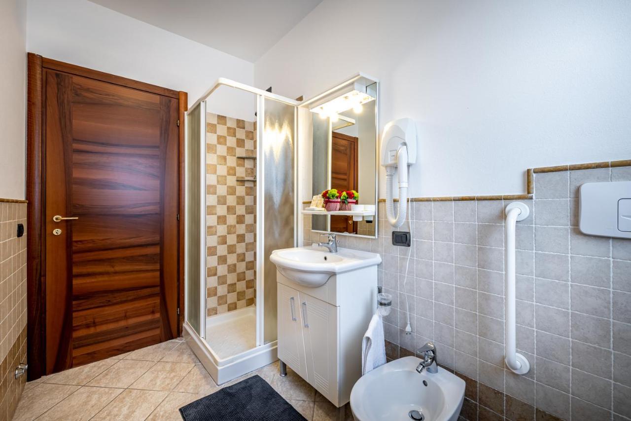Casa Vacanze Arianna Rosia Екстериор снимка